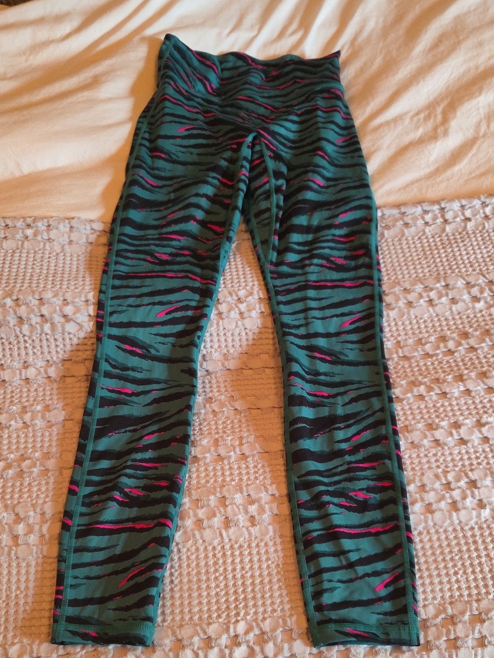 Green Zebra-Print Active Leggings with Pink Accents Small